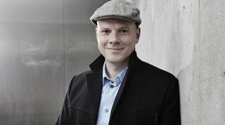 Dr. Oliver Hilmes kommt mit der Lesung "Ein Ende und ein Anfang" nach Brühl.