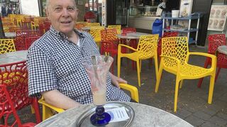 Wolfgang Bier aus Oberhausen-Rheinhausen liebt das Eis im "La Pallina" in Hockenheim.