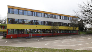 Die Zeyher-Grundschule soll zur Ganztagsschule ausgebaut werden.
