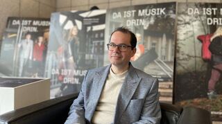 Beat Fehlmann, Intendant der Deutschen Staatsphilharmonie Rheinland-Pfalz bei einer Pressekonferenz.