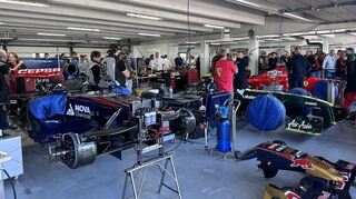Blick in eine Boss GP Klasse Box.