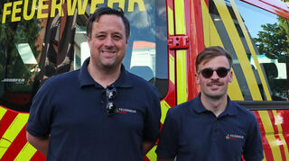 Der Kommandant der Freiwilligen Feuerwehr Brühl Marco Krupp (l.) und Übungsorganisator Sebastian Magnussen (Organisation) sind zufrieden.