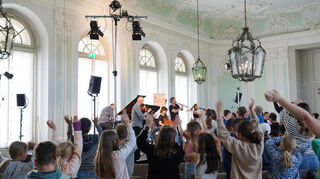 Ein Höhepunkt der SWR Festspiele in Schwetzingen: „Spark for Teens“, Schulkonzert mit dem Residenzensemble Spark.