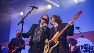 Roy Bianco und die Abbrunzati Boys beim Zeltfestival auf dem Maimarkt Gelände in Mannheim.