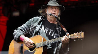 Was echt ist, hat Ecken und Kanten. Deshalb wehrt sich Neil Young gegen Perfektion. Und mag den schrägen Ton dazwischen.