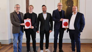 v.l.n.r: Jörg Zeilinger, Director Project Development, Lukas Hartmann, Bürgermeister Stadt Landau, Andreas Auhorn, Strategic Advisor Group CEO, Dr. Dominik Geißler, OB Stadt Landau, Carsten Bachg, COO & Geschäftsführer Vulcan Energie Ressourcen GmbH