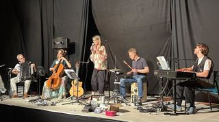 Liedermacherin Susanne Rees tritt mit Band in der Heiliggeistkirche auf.