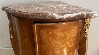 Das Objekt des Monats im Museum Schwetzingen: ein Eckschrank im Stil Louis XVI.