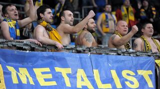 Fans von Metalist Kharkiw in Leverkusen, während eines Spiels in der Europa League im Jahr 2011.