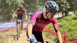 Lennart Krayer macht beim Mountainike-Weltcup in Val di Sol viele Plätze gut.