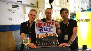 Rob Hyman (li) und Eric Bazilian freuen sich über die Muppet-Darstellung ihrer Band von Björn Eichenauer