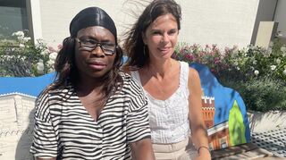Anita Osakue (l.) hat Isabel Tratberger von der Gemeinde Plankstadt viel zu verdanken.
