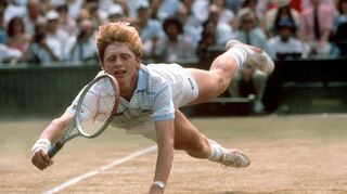 Ein Becker-Hecht in seinem ersten Wimbledon-Finale: Am 7. Juli 1985 schlug Boris Becker im Finale Kevin Curren.