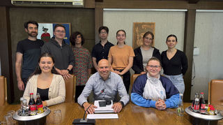 Neue Gesichter im Ketscher Jugendbeirat. 1. Reihe : Lilly, Bürgermeister Timo Wangler und Zoé, 2. Reihe: Emanuel Kuderna von der Mobilen Jugendarbeit, Elias, Seraphin, Eren, Nanda, Emilie und Amélie, die schon zwei Jahre dabei ist.