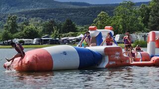 Willkommene Abkühlung im Aquapark des Campingplatzes in Bad Dürkheim.