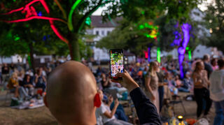 Bürgermeister Pascal Seidel macht viele Bilder an diesem Abend.