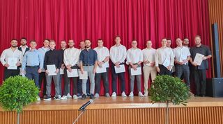 Die Absolventen der Tagesschule Maschinentechnik.