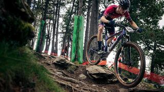 Lennart Krayer startet beim Weltcup in Andorra eine eindrucksvolle Aufholjagd.
