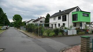 Viele Gebäude in der Siedlung wurden über die Jahre sichtlich umgebaut, erweitert und modernisiert, um den veränderten Ansprüchen und Lebensbedingunjgen Rechnung zu tragen. Dadurch ist der Ortsteil bis heute bei Familien sehr beliebt.