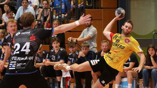 Florian Burmeister (HG Oftersheim/Schwetzingen) im Spiel um Platz 3 gegen TV Großwallstadt beim Patrick-Lengler-Cup.