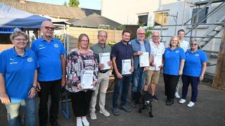 Bei der Mitgliederversammlung der TSG Eintracht wurden auch langjährige Mitglieder vom Vorstandsteam ausgezeichnet: Sandra Schöffmann (v.l.), Herbert Mölleken, Ilona Prim, Andreas Wolf, Markus Kolb, Stephan Prim, Eduard Rothacker, Marion Brazel, Norbert Engelhardt und Monika Hönig.