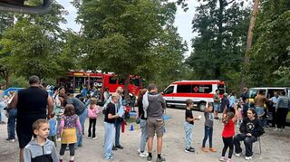 Buntes Treiben auf dem Sommerfest mit Feuerwehr, DRK und Polizei