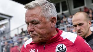 Einer, der richtig gerne gewinnt: Olaf Janßen verliert mit dem SV Sandhausen zum Auftakt der Regionalliga-Saison 1:2 gegen den FSV Frankfurt. Nun steht sein Team in Stuttgart den Kickers gegenüber.