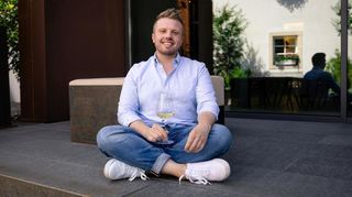 Manuel Reuther hat für den „Mannheimer Morgen“ die Top Ten der besten Weinfeste in der Pfalz aufgelistet. Er ist die erste männliche Weinhoheit in der Pfalz.