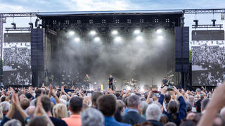 Zu Bryan Adams kamen über 7000 Zuschauer.
