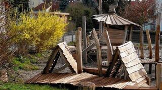 So präsentierte sich der 2007 eingeweihte Spielplatz im Brühler Fasanerieareal in den Anfangsjahren.