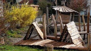 So präsentierte sich der 2007 eingeweihte Spielplatz im Brühler Fasanerieareal in den Anfangsjahren.