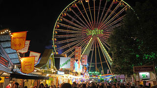 Abendstimmung auf dem Wurstmarkt in Bad Dürkheim.