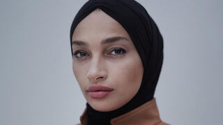 Meriem Lebdiri hat ihre Mode schon in London, Washington und Dubai gezeigt.