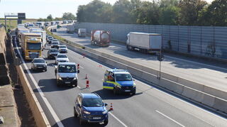 Langer Rückstau nach einem Verkehrsunfall auf der A 6 am Dienstagmorgen.