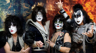 Sie wurden von "Kiss" persönlich als beste Coverband ausgezeichnet: (v.l.) "Starchild" Váry Zoltán, "Spaceman" Sturmann Pal, "Catman" Radek Sikl und "Demon" Fuzfa Pocky Zoltan.