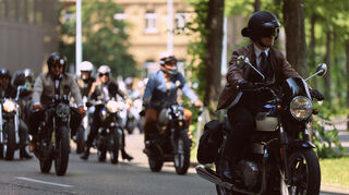 Der Riding Gents Club Mannheim: Harte Maschinenliebhaber mit Herz in stylischen Outfits - echte Gentlemen und -women eben.