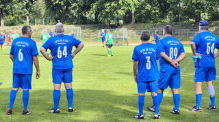 Das Ketscher Walking-Football-Team beim Supercup in Berlin.