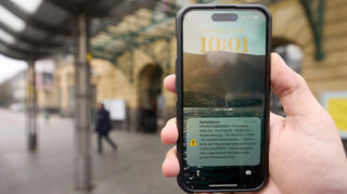 Ein Warnhinweis über das System „Cell Broadcast“ erscheint auf dem Display eines Mobiltelefons. Am 11. September ist wieder bundesweiter Warntag.