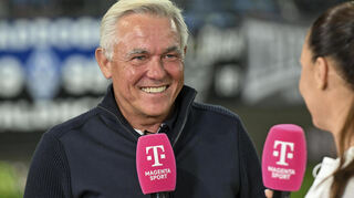 Hat mittlerweile (fast) allen Grund zur Freude: Sandhausens Trainer Olaf Janßen empfängt am Samstagnachmittag mit dem Tabellenzwölften das Schlusslicht Balingen am Hardtwald.