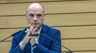 Daniel Born wehrt sich nach der Hakenkreuzaffäre gegen neuerliche Vorwürfe.