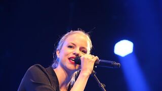 Julia Engelmann gilt als Deutschlands erfolgreichste Poetry-Slammerin und hat nun ihren ersten, durchaus lesenswerten Roman veröffentlicht.
