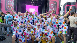 Diese Männergruppe aus Mönchengladbach ist schon das dritte Mal bei dem Glücksgefühle-Festival auf dem Hockenheimring zu Gast.