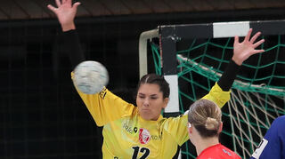 Melina Friedrich pariert alleine in der zweiten Hälfte zehnmal für die HSG St. Leon/Reilingen, die den SV Allensbach zum Saisonstart bezwingt.