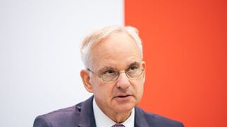 Der langjährige Chef des Energiekonzerns Eon, Johannes Teyssen, soll den Aufsichtsrat von Lufthansa leiten (Archivbild)
