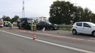 Wegen eines Auffahrunfalls waren zwei Fahrstreifen auf der A5 bei Walldorf gesperrt.