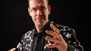 Andreas Bierlein ist seit vielen Jahren magisch unterwegs und kehrt jetzt auf die Bühne zurück.