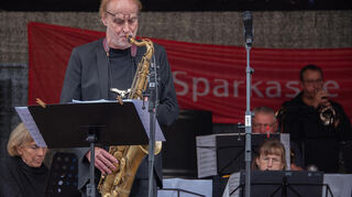 Knut Rossler war Gastmusiker bei der Galapagos-Bigband.