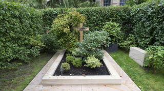 Das Grab von Helmut Kohl in Speyer vor Beginn der Arbeiten zur endgültigen Gestaltung.