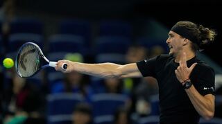 Alexander Zverev hatte in seinem Achtelfinale in Peking erhebliche Probleme.