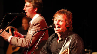 Bereits vor 20 Jahren spielt die "Simon & Garfunkel Revival Band" in der Stadthalle Hockenheim.